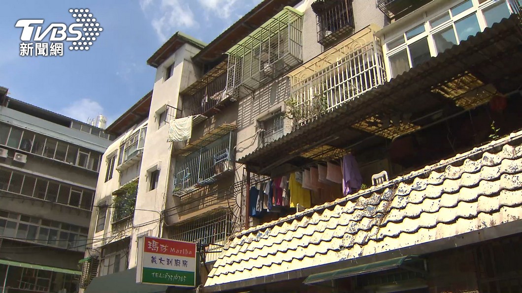 老公寓不推嗎?他反曝「遇1事」拿現金分到房:原地退休
