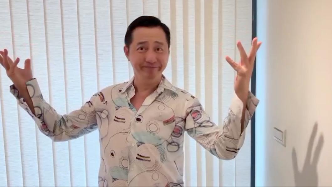 庾澄慶曾經翻唱過〈山頂黑狗兄〉。(圖/洪一峰文化藝術基金會提供)