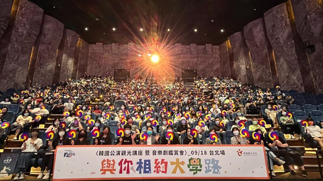 不能出國!韓「大學路慶典」開跑 YouTube連續直播