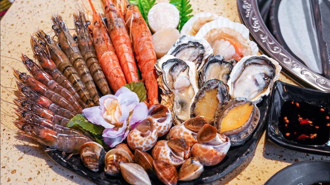 價位899元的海鮮拼盤多樣化又新鮮，超澎派。（圖／艾薇覓食趣提供）