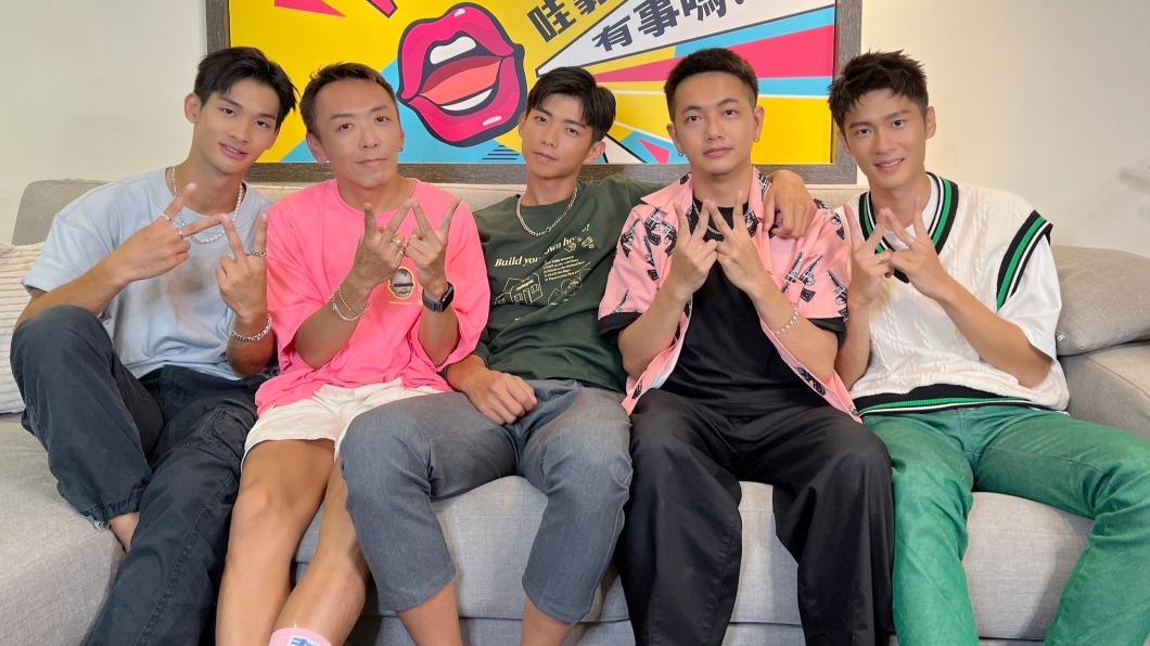 夏浦洋、于成炘、張家陞上Podcast節目,接受主持人吳小帽、阿平訪問。(圖/《哇靠有事嗎》提供)