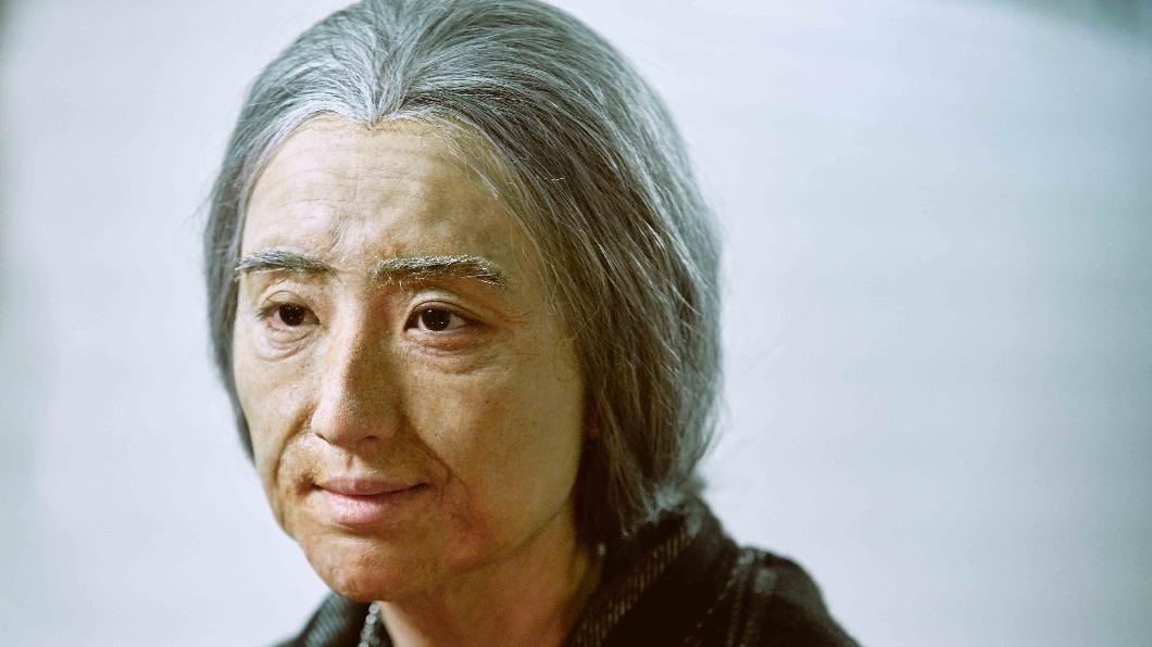 柯佳嬿畫老妝五感皆閉,差點得恐慌症。(圖/三鳳製作提供)