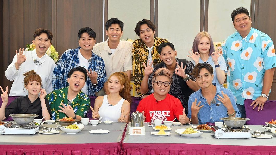 《綜藝3國智》的固定班底們一同度過最後一集。(圖/台視提供)