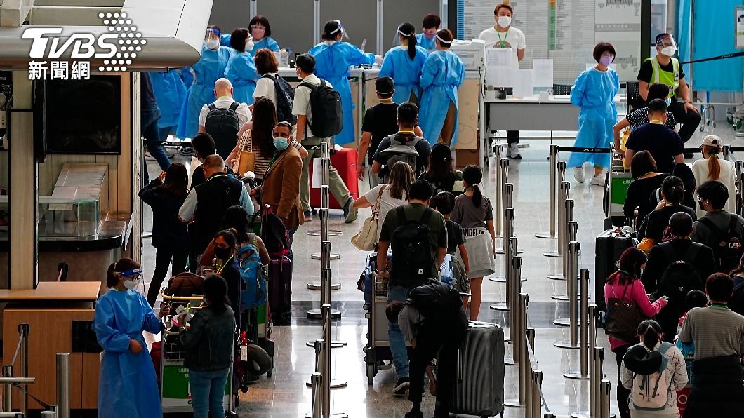 香港邊境大鬆綁!特首李家超宣布入境改「0+3」