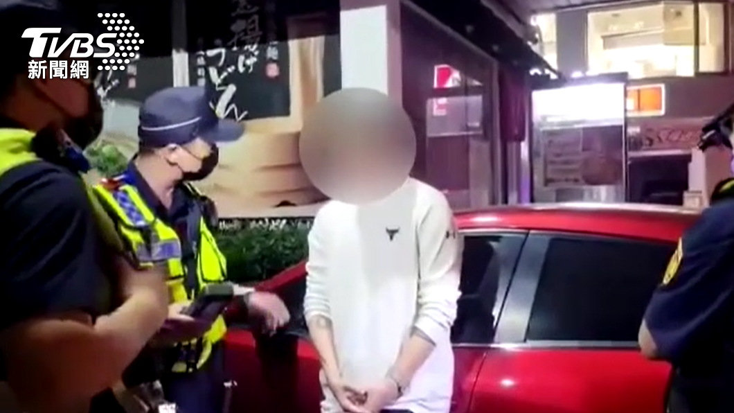 員警連續逮到3個酒駕。(圖/TVBS)