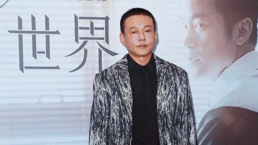 李康生劇中化身狼師。(圖/傳影互動提供)