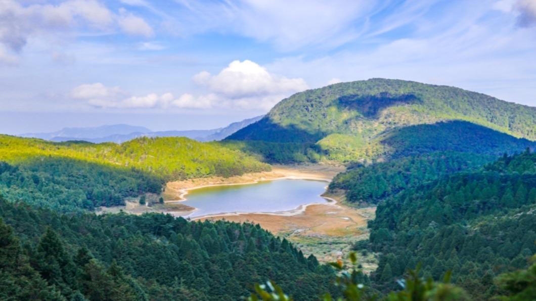 翠峰湖海拔高度介於1900公尺至2000公尺之間。(圖/卡夫卡愛旅行提供)