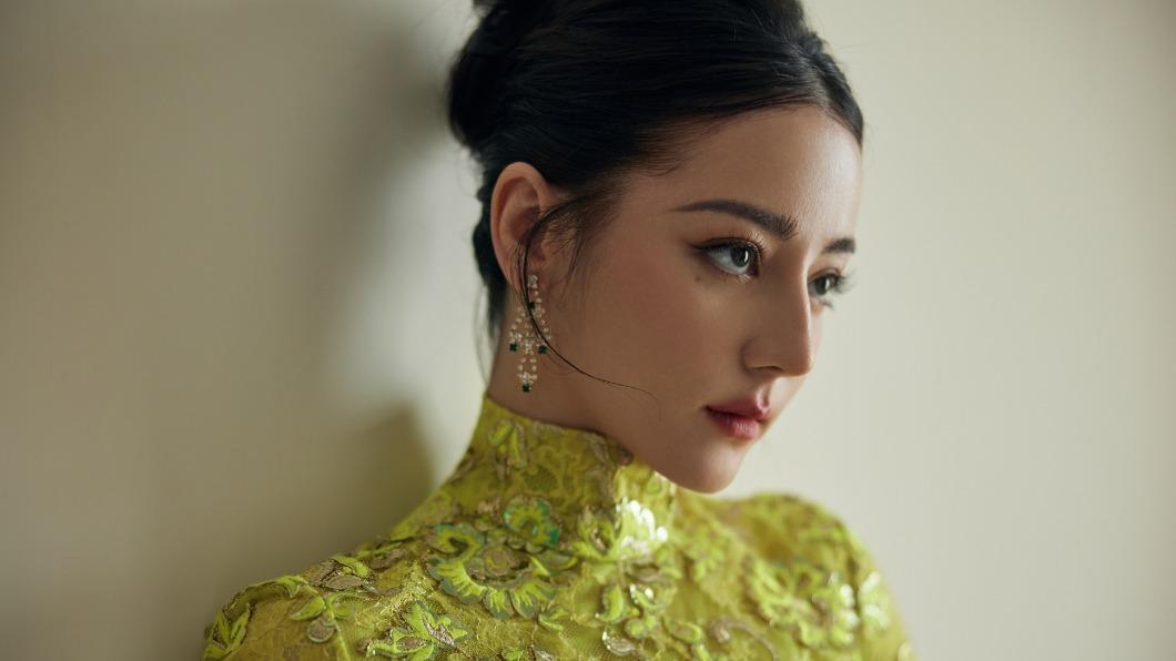迪麗熱巴美貌讓眾人驚艷。（圖／翻攝自嘉行迪麗熱巴工作室微博）