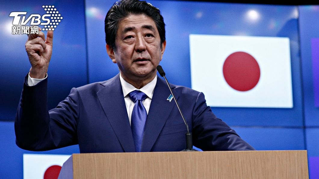 安倍在日本社會仍是極具爭議的人物,許多日人認為他「不配擁有國葬榮譽」。(示意圖/shutterstock 達志影像)