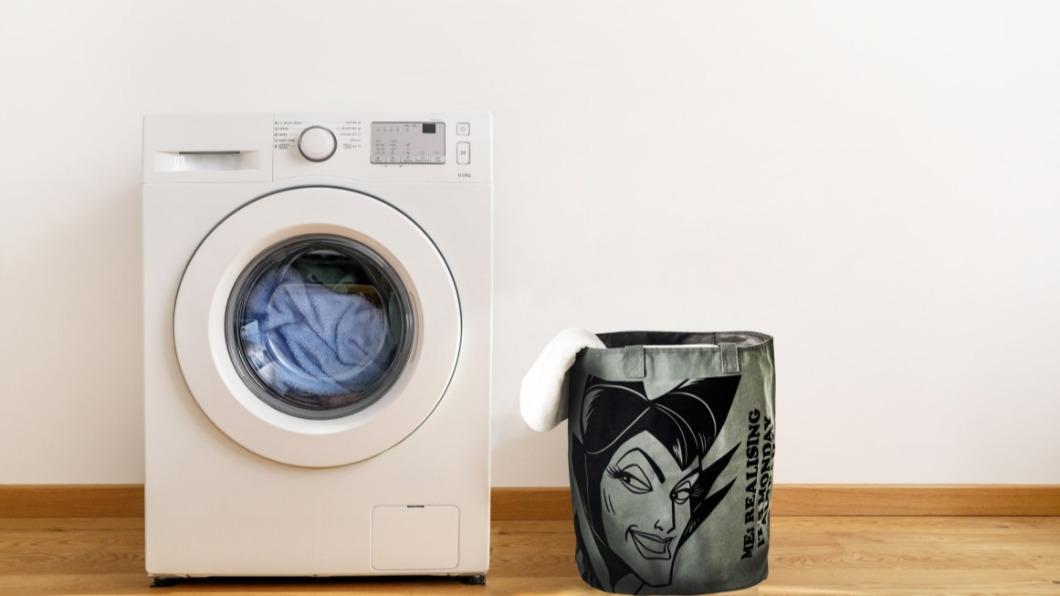 「曬時尚洗衣籃」加上防水塗層,讓居家更有型。(圖/屈臣氏提供)