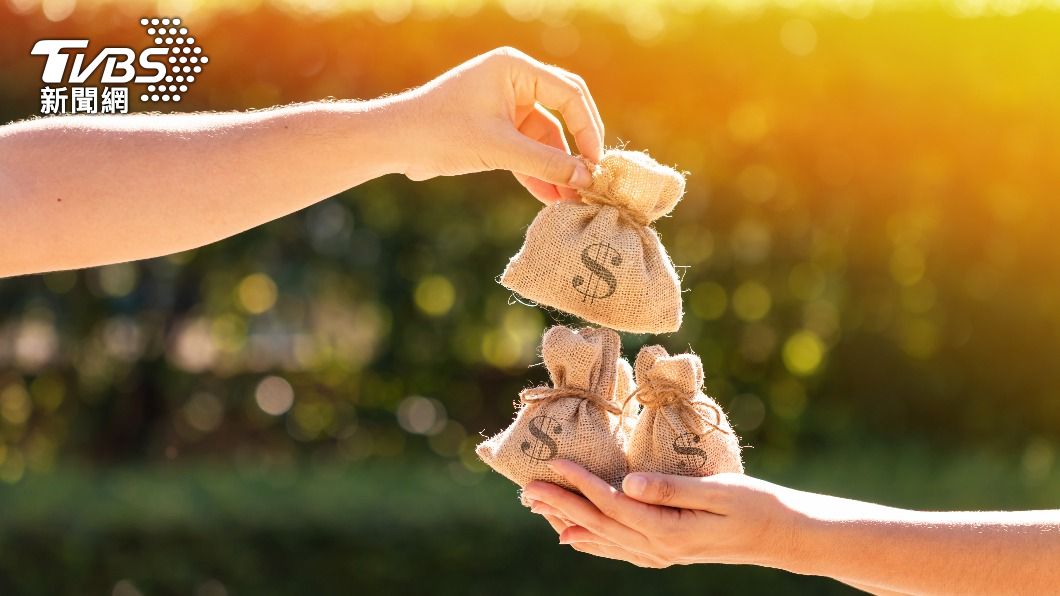若一直借錢,可能會遭人記恨。(示意圖,非當事人/shutterstock達志影像)