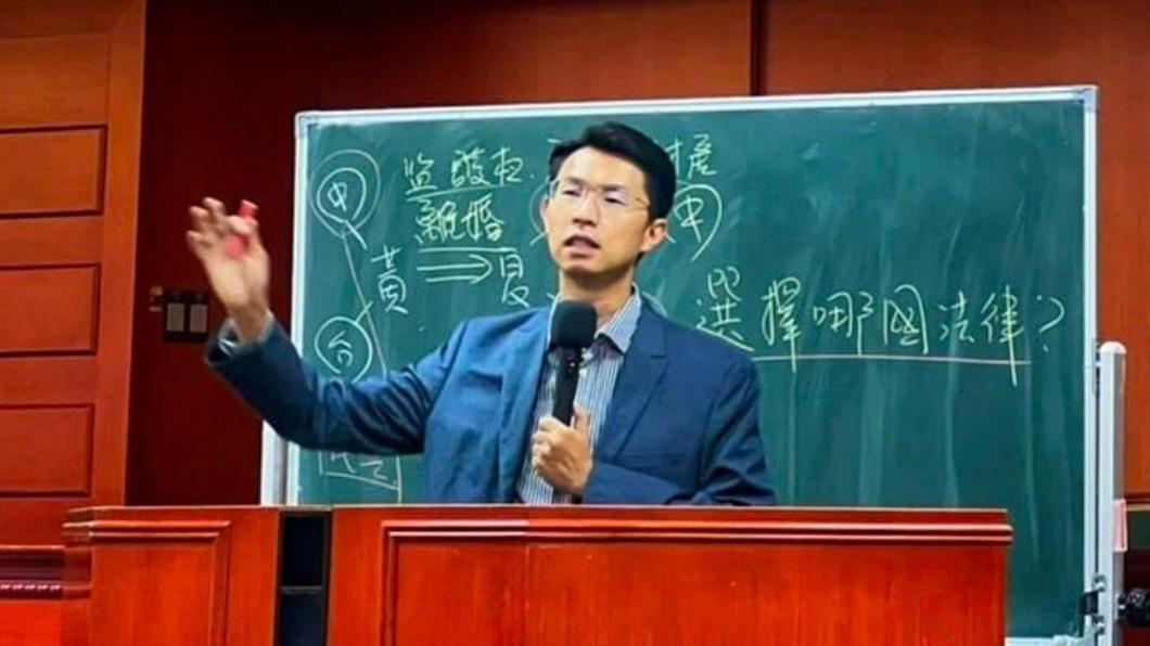 律師劉韋廷。(圖/Facebook劉韋廷律師的立勤小學堂)
