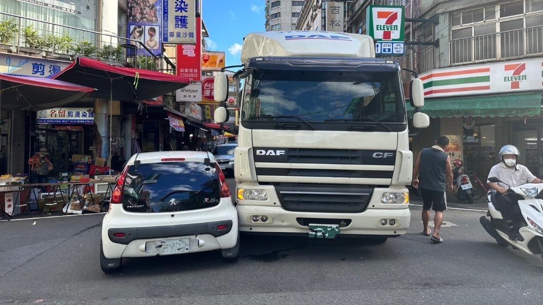 鄭羽凡發生車禍。(圖/千巡影世提供)