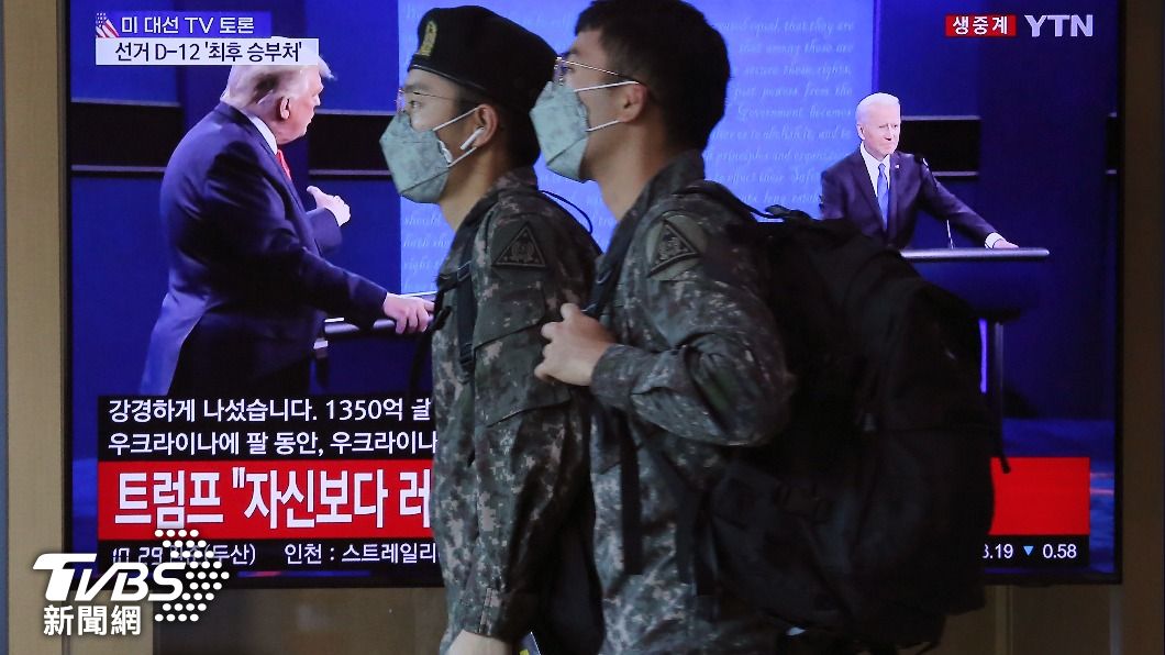準備收假歸營的南韓軍人。(圖/達志影像美聯社)