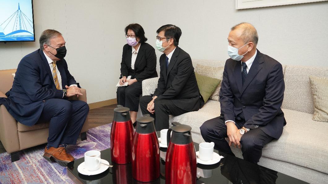 龐佩奧與陳其邁談論台海及東亞和平穩定持續。(圖/高市府提供)