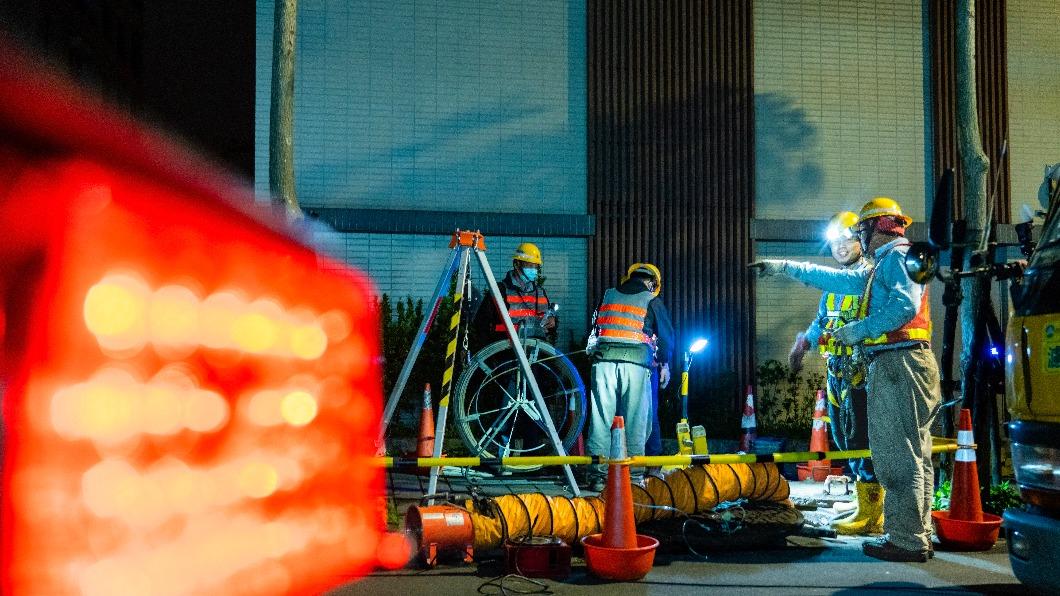 無論事故停電原因為何,台電同仁第一時間皆至現場積極查修、盡速復電。(圖/台電提供)