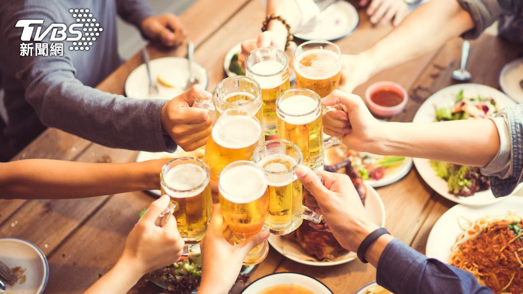 喝酒會加速大腦老化。(示意圖/shutterstock達志影像)