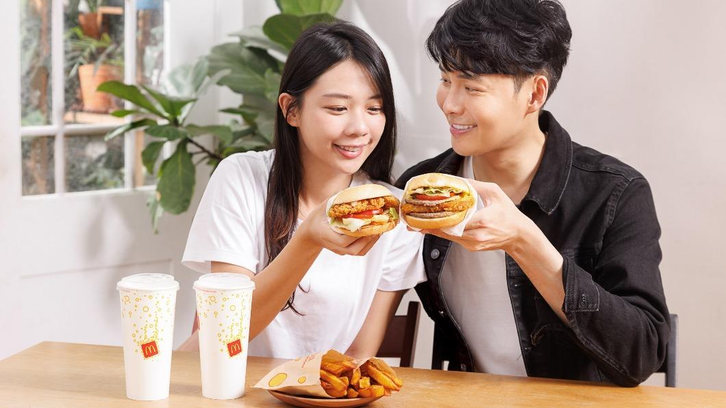 嘴巴先出發!麥當勞3「美、日」風味堡 咖啡這天買一送一