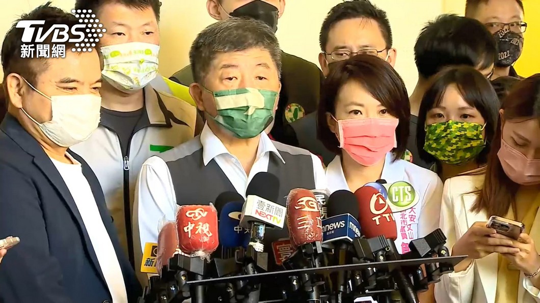 陳時中受訪時表示目前沒有規劃上周玉蔻的節目。(圖/TVBS)