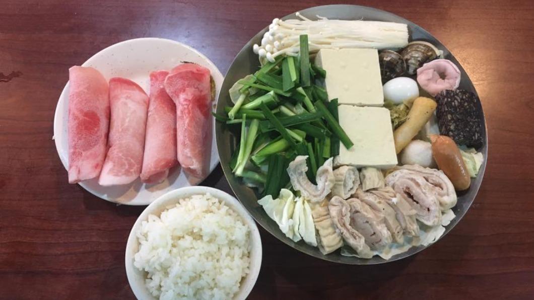 火鍋全漲20元。(圖/翻設自三媽臭臭鍋后里店臉書)