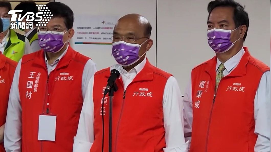 行政院長蘇貞昌今赴桃園機場視察。(圖/TVBS)