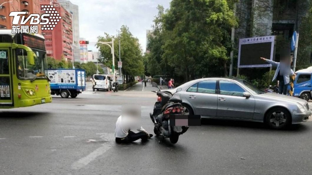疑違規穿越人行道!8旬老嫗遭機車追撞 頭部重創不治