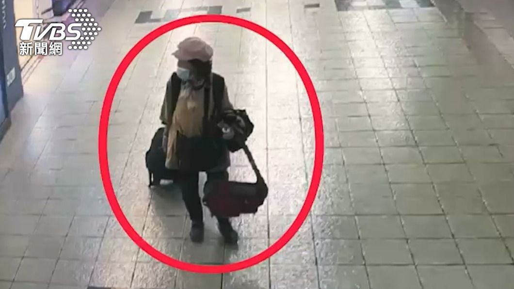 別以為抓不到你！竊賊躲監視器死角　狂偷台北車站旅客