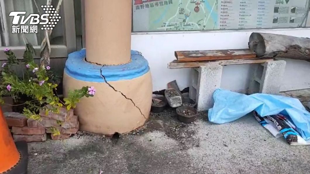 房屋因地震損毀。(圖/TVBS)