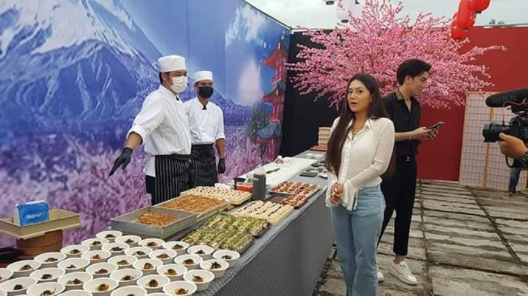 據了解這對夫妻日前中了1千萬泰銖大獎而決定設宴感謝。(圖/翻攝自臉書Ti Muangchon Ambulance)