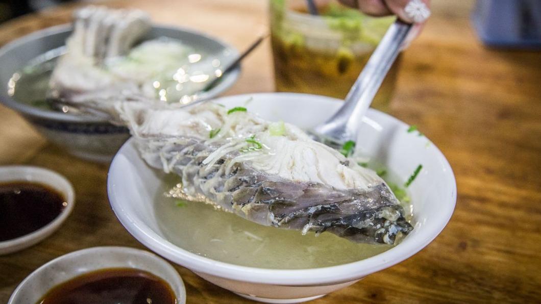 「草魚肉湯」魚肉肉質緊實細緻，草魚鮮甜的滋味展露無遺。（圖／大手牽小手玩樂趣提供）