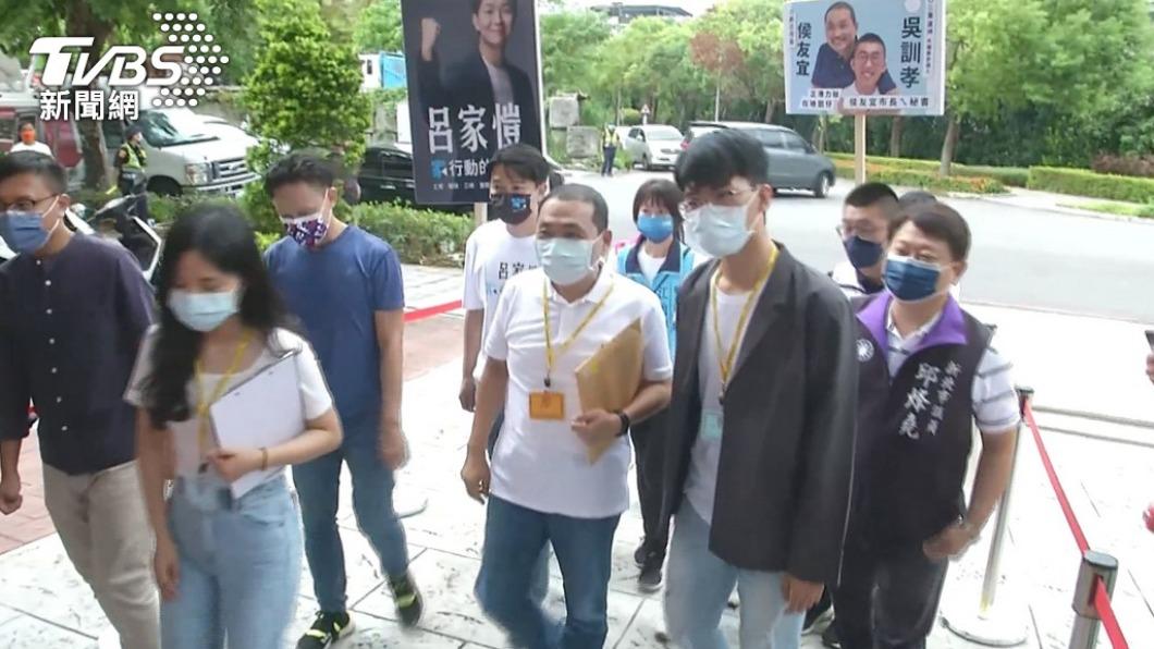 新北市長侯友宜遭質疑警大學位從學士跳博士。(圖/TVBS)