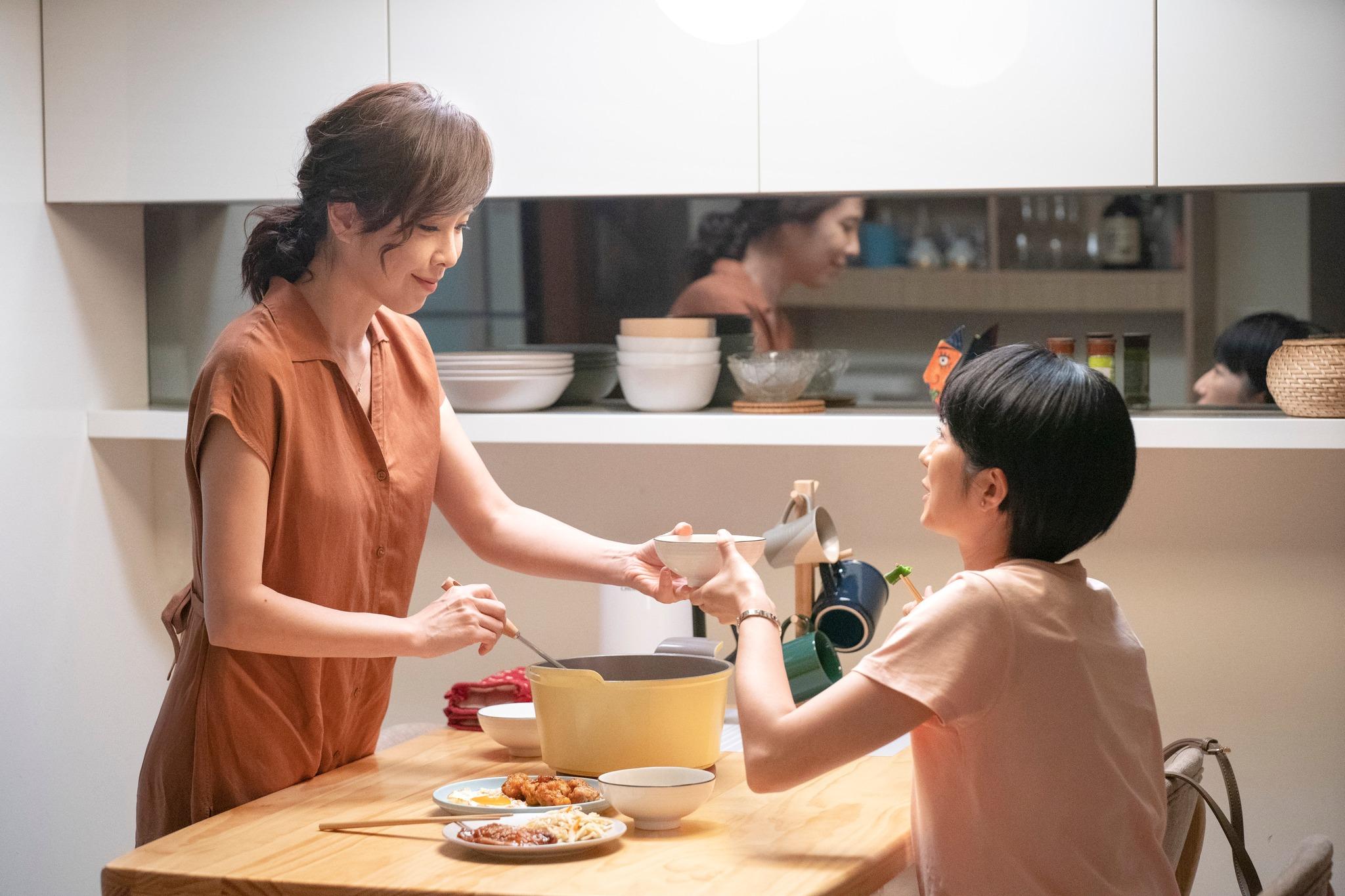 天心在劇中飾演桂綸鎂的小阿姨。（圖／翻攝自Disney+臉書）