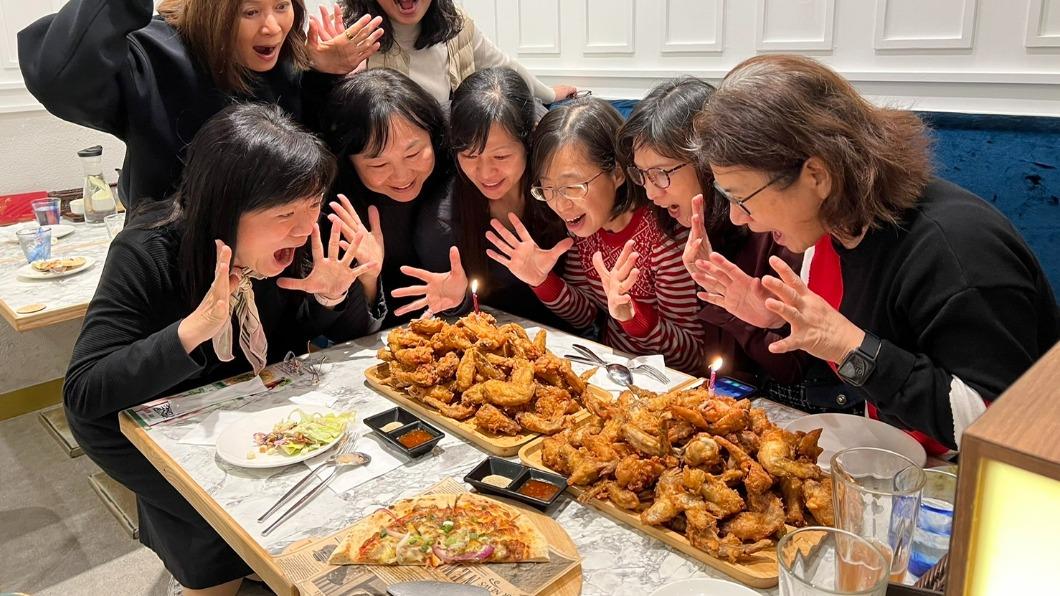 10月壽星看過來!這裡照歲數送雞翅 加碼大杯哈根達斯