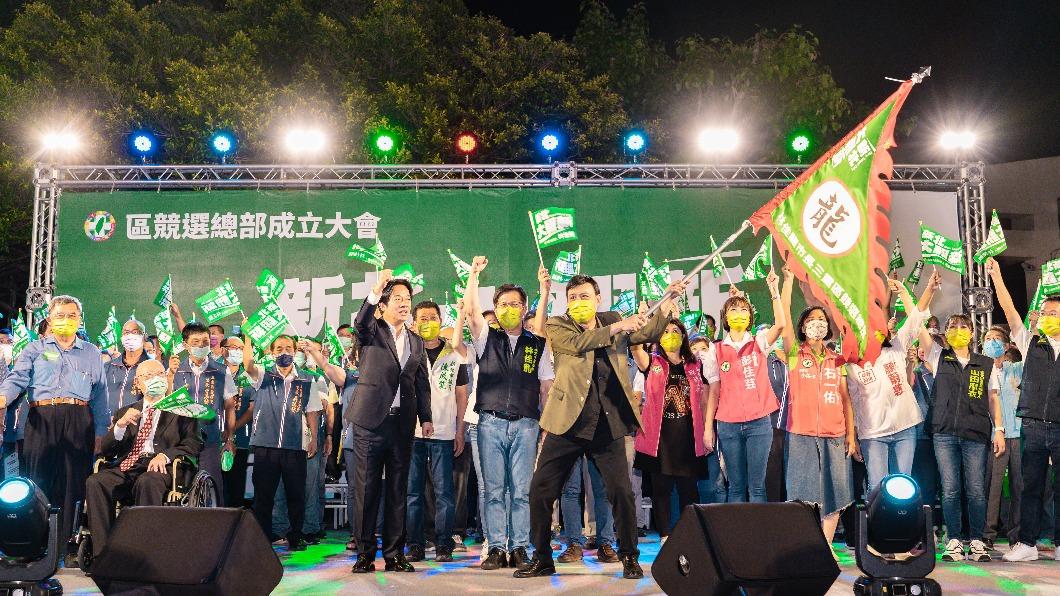 李亞萍走不出喪女痛 余天出席造勢:希望大家幫忙加油