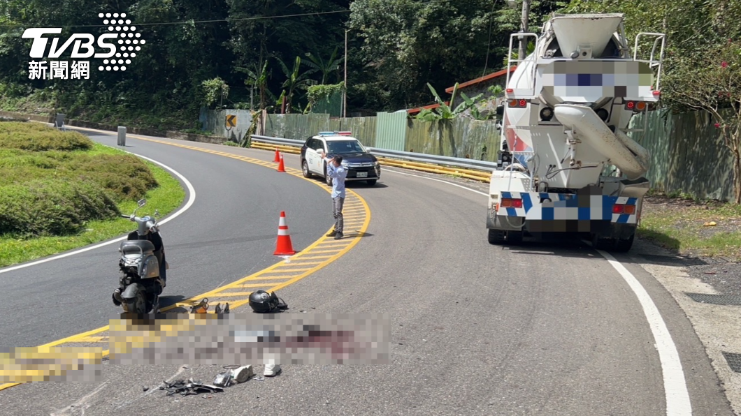 北宜公路發生嚴重車禍。(圖/TVBS)