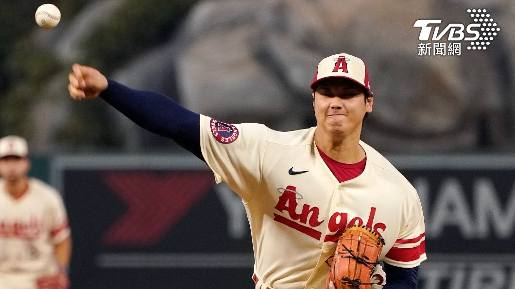 大谷只要再投1局,就能成為史上首位「符合年度規定投球局數和規定打席」的選手。(圖/達志影像美聯社)