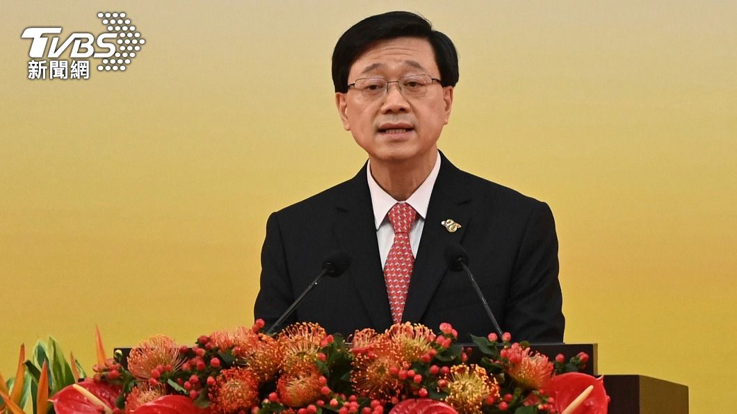 勒令全面效忠!港府修訂公務員內規 私人網路言行也管