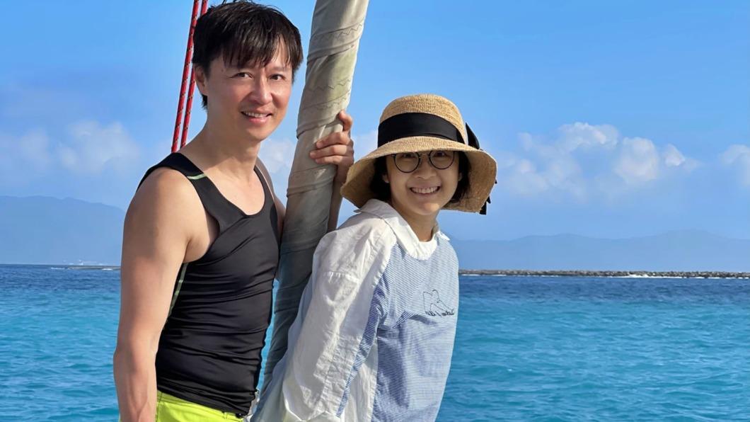 和家馨、何豪傑結婚17年感情甜蜜。(圖/翻攝自何豪傑臉書)