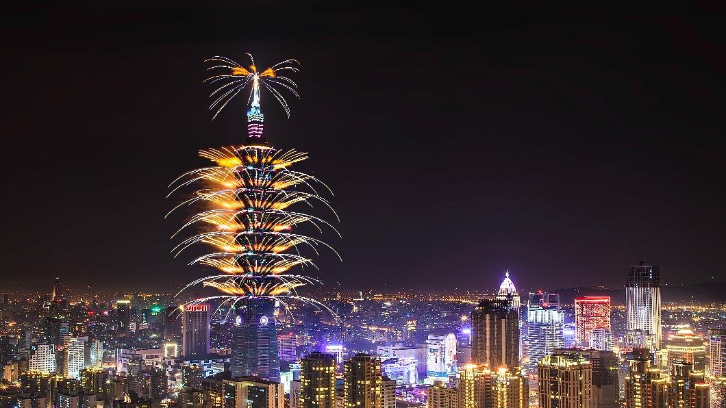 免跑雲林！台北101今晚首度雙十展演　煙火時間、最佳觀賞點曝