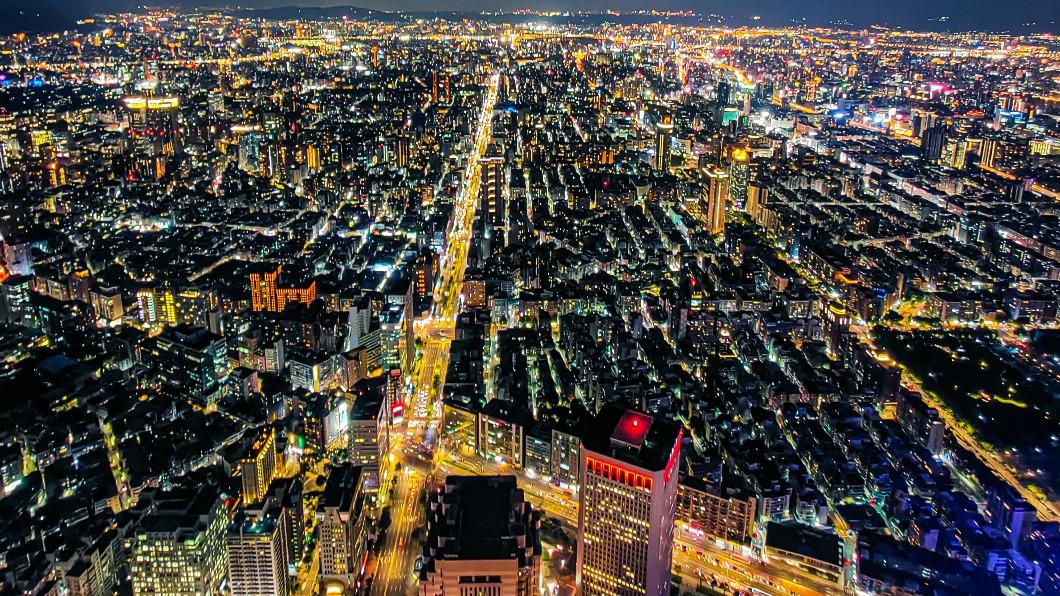 台北101觀景台夜景。(圖/業者提供)