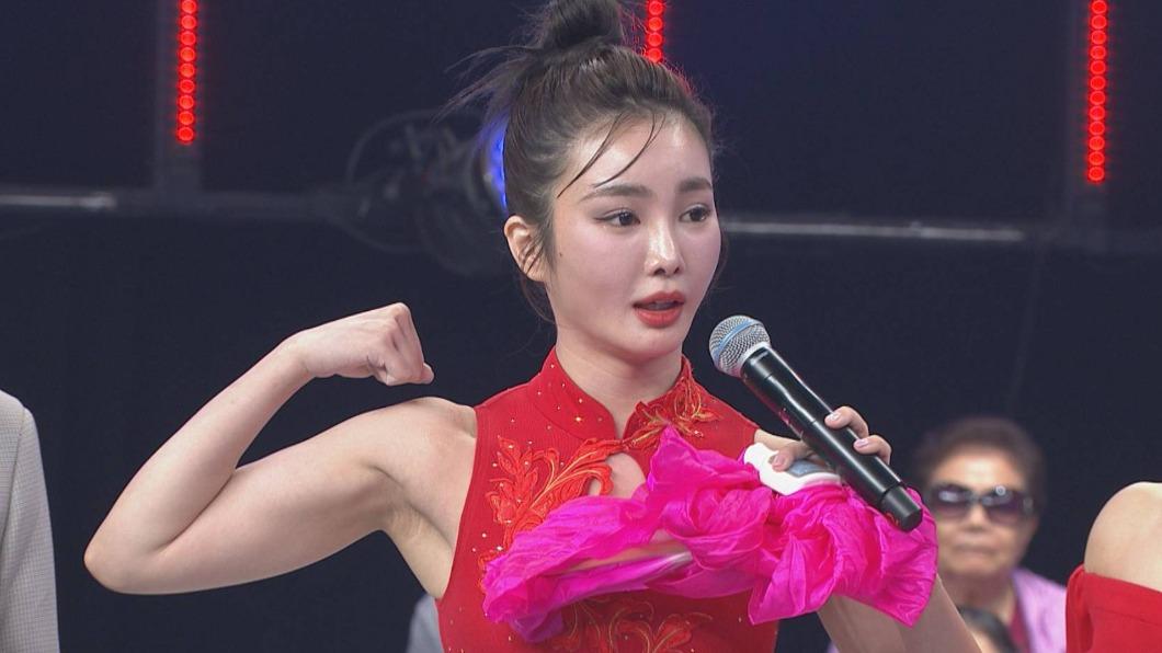 舒子晨有健壯的二頭肌。(圖/民視提供)