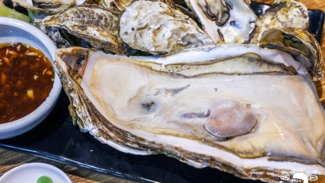 生蠔比手掌大!三重「謀魚蝦也蠔」爽嗑爆量麻辣水煮魚