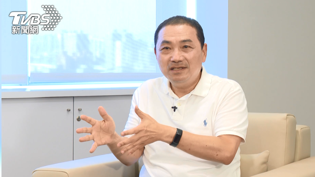 新北市長侯友宜在接受《TVBS新聞網》專訪。(圖/TVBS)