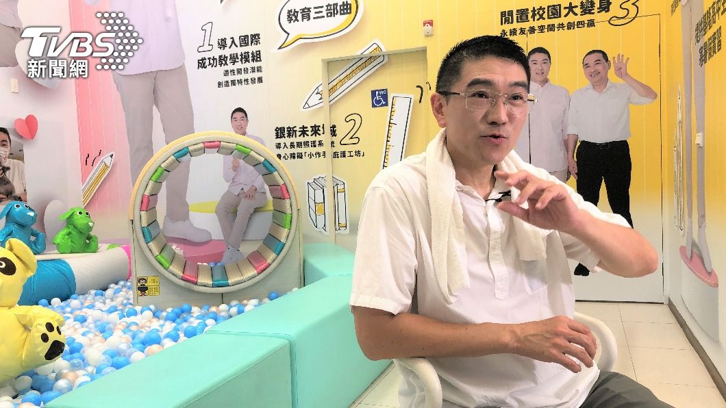 謝國樑接受《TVBS新聞網》專訪。(圖/TVBS)