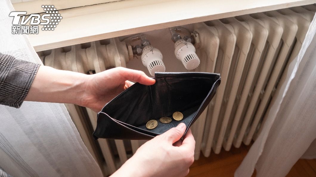 一般家庭要9.69年不吃不喝才能買得起一間房子。（示意圖／shutterstock達志影像）