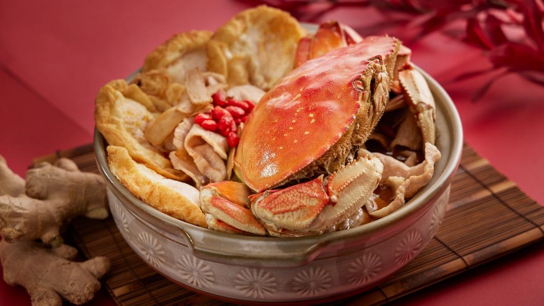 寒舍食譜「金秋.蟹宴」炸蛋麻油黃金蟹。(圖/台北寒舍艾美提供)