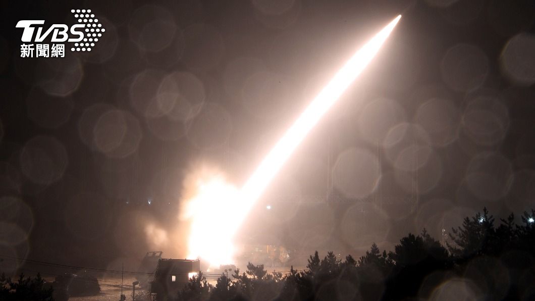 美韓聯軍發射地對地「MGM-140陸軍戰術飛彈」（ATACMS）。（圖／達志影像美聯社）