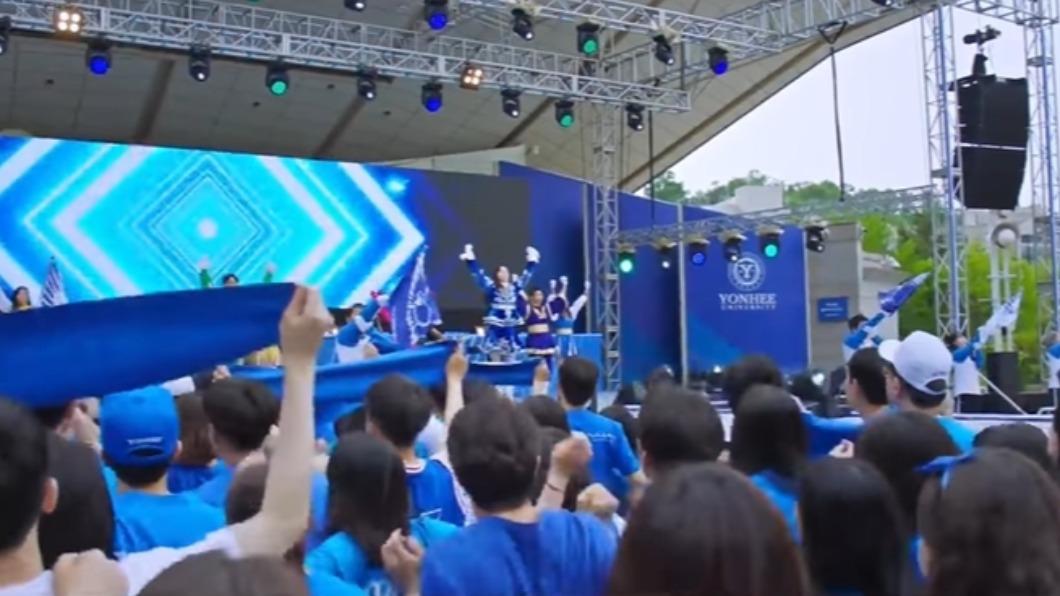《Cheer Up》以校園啦啦隊為背景,題材新穎。(圖/翻攝自裴仁爀IG)