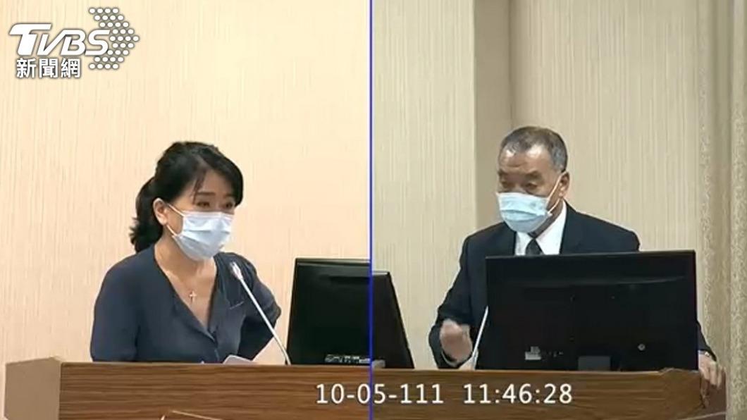 兵役延長問題國防部長鬆口了。(圖/TVBS)