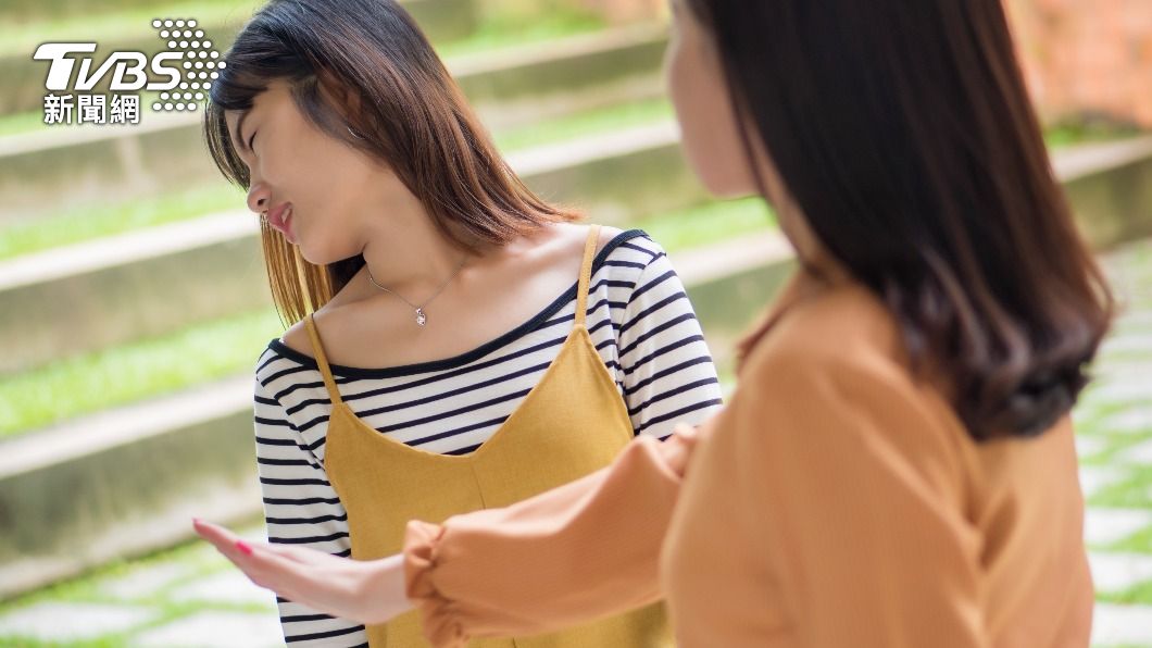 演八點檔?不爽乾女兒講壞話 基隆婦當街暴打4巴掌